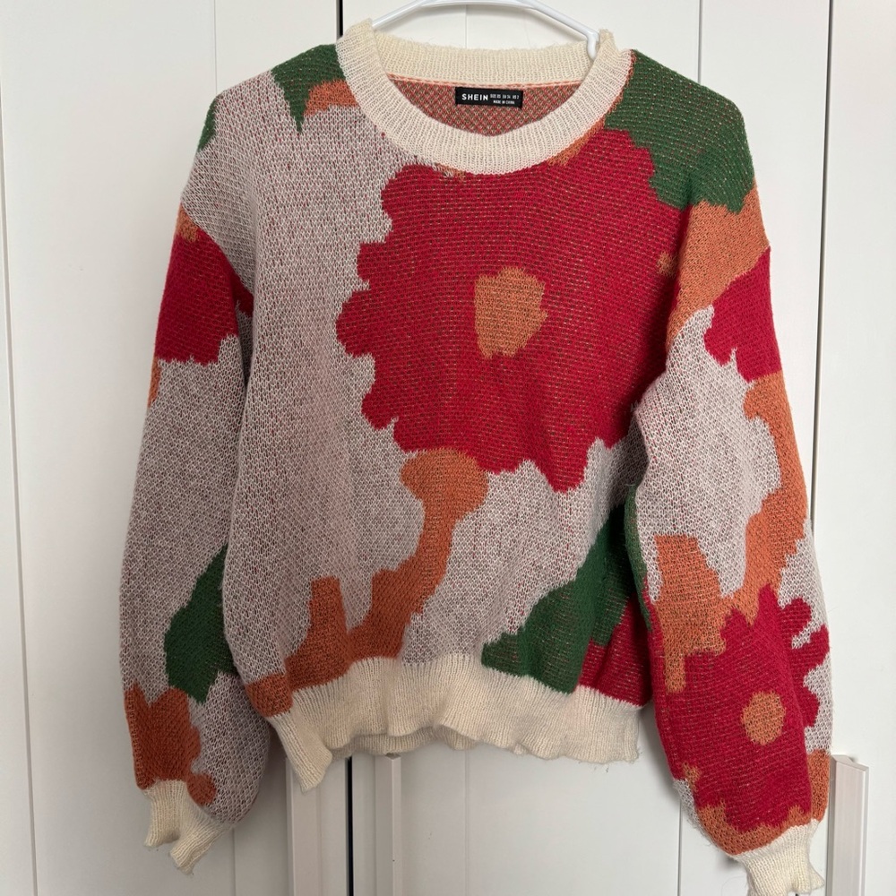 Floral print sweater size small